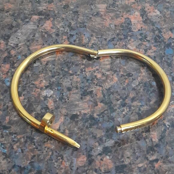 Unisex Goldtone "Nail" Bracelet...New...(Matching Nail Ring is available) - Picture 2 of 7